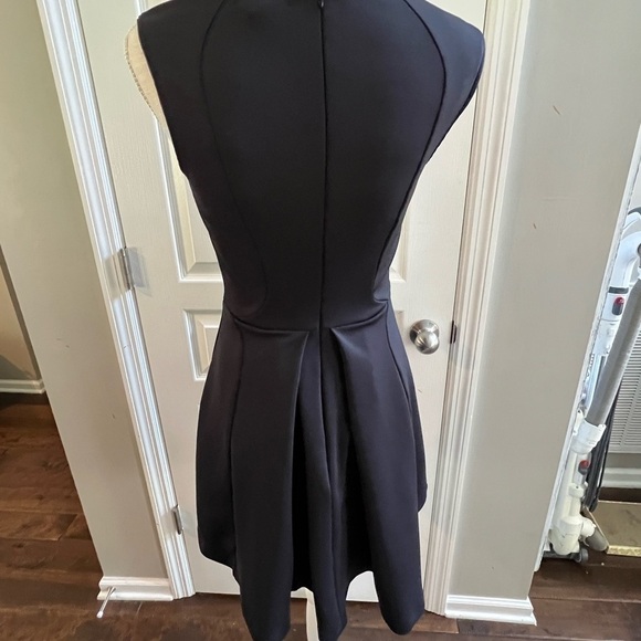 Cynthia Rowley Sleeveless Soft & Stretchy Black zipper back dress. Size small - Picture 2 of 6